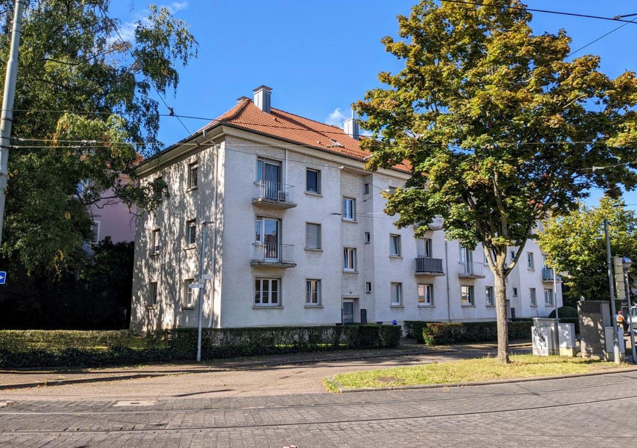 65Qm Altbaucharme Mit Zwei Balkonen Apartment Karlsruhe Luaran gambar
